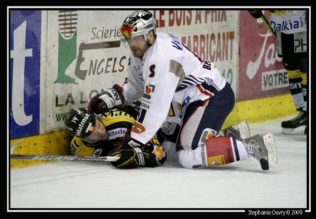Rouen 3 - 4 Grenoble 