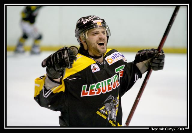 Rouen 3 - 4 Grenoble 