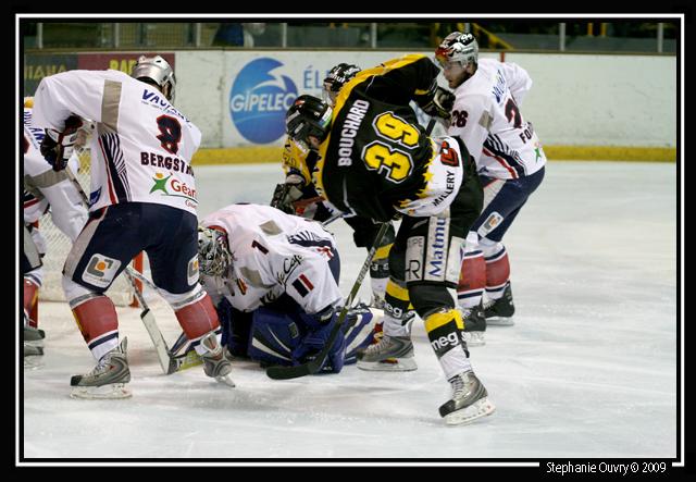 Rouen 3 - 4 Grenoble 