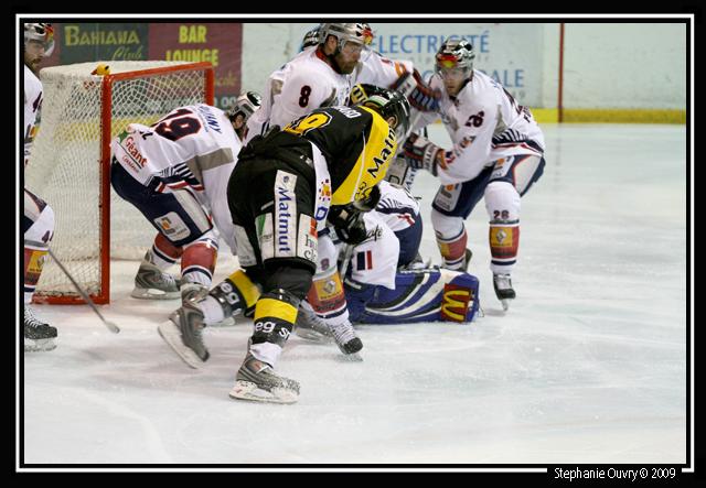 Rouen 3 - 4 Grenoble 