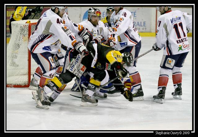 Rouen 3 - 4 Grenoble 