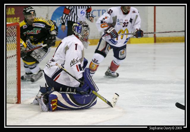 Rouen 3 - 4 Grenoble 