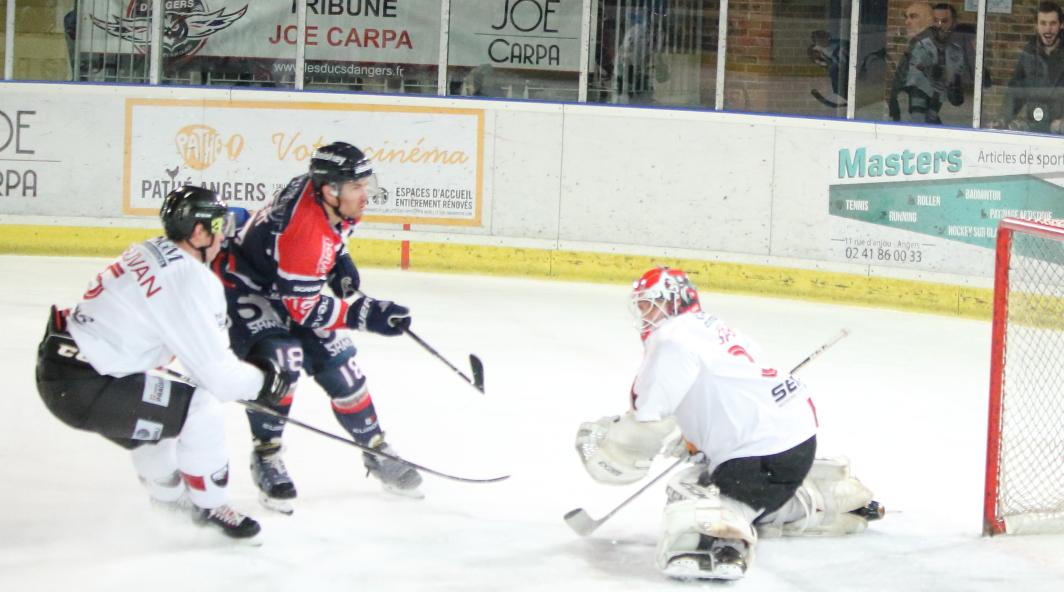 Angers  6 - 3 Chamonix 
