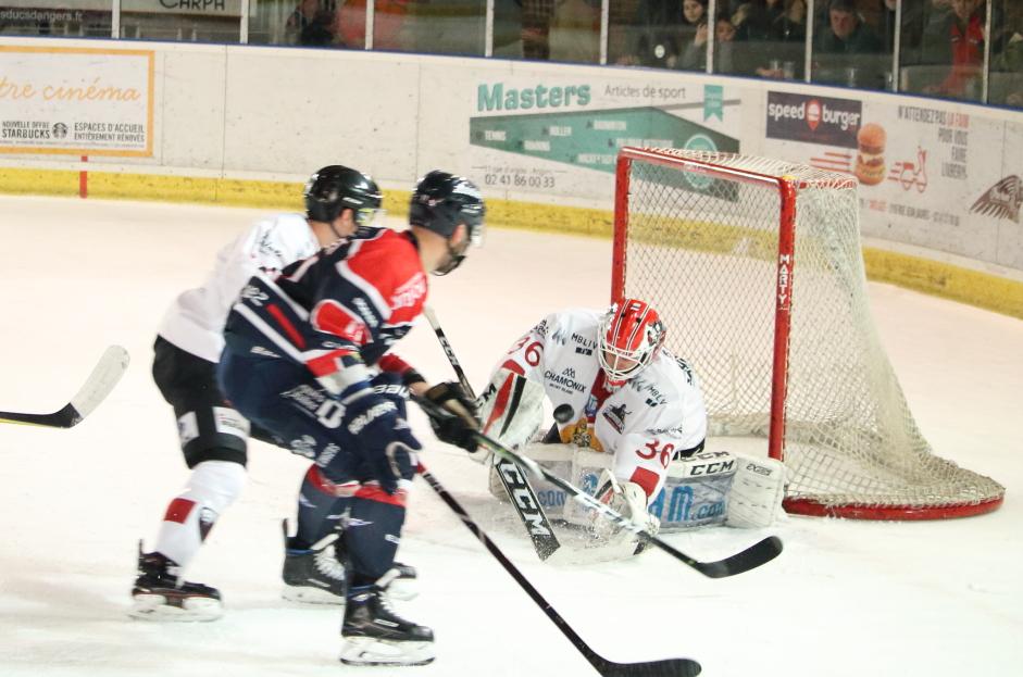 Angers  6 - 3 Chamonix 