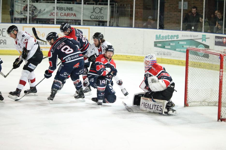 Angers  6 - 3 Chamonix 
