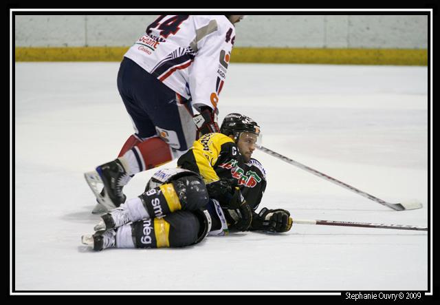 Rouen 3 - 4 Grenoble 