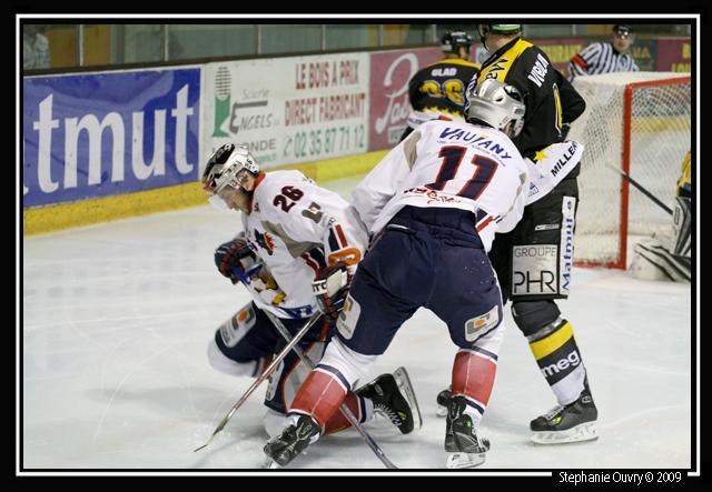 Rouen 3 - 4 Grenoble 