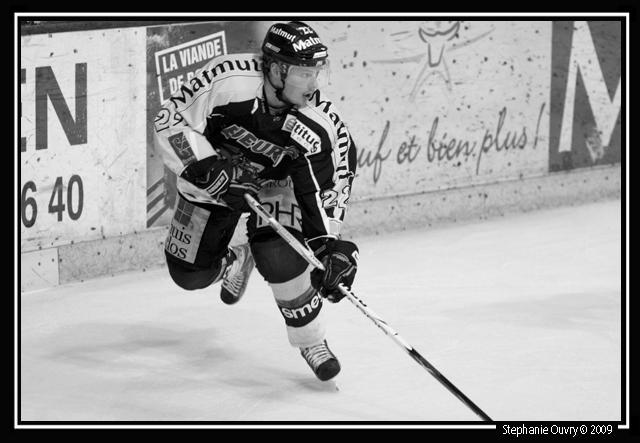 Rouen 3 - 4 Grenoble 
