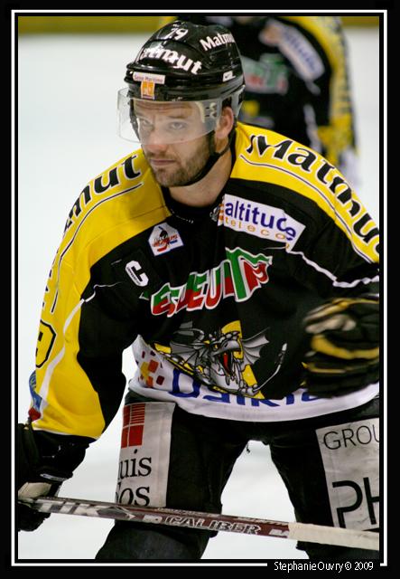 Rouen 3 - 4 Grenoble 