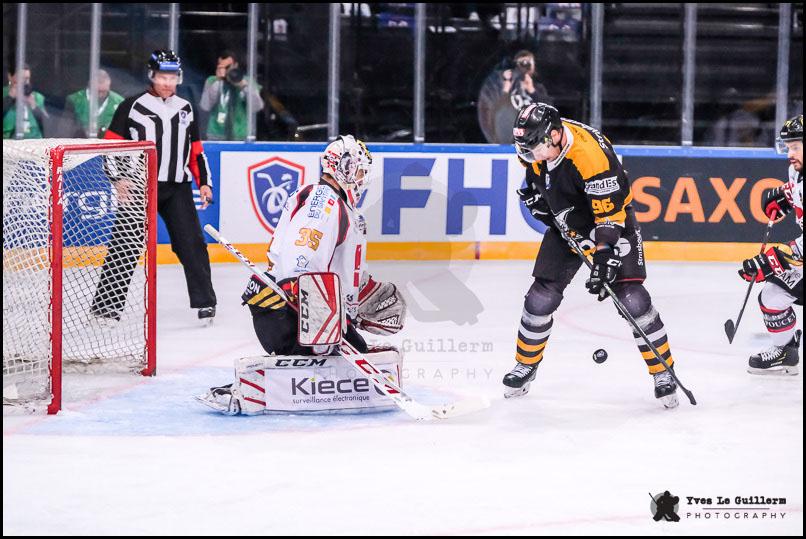 Amiens  4 - 1 Strasbourg 