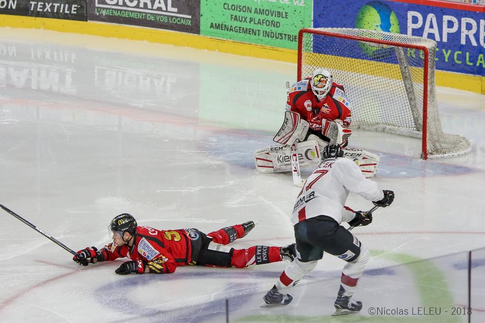 Amiens  4 - 1 Chamonix 