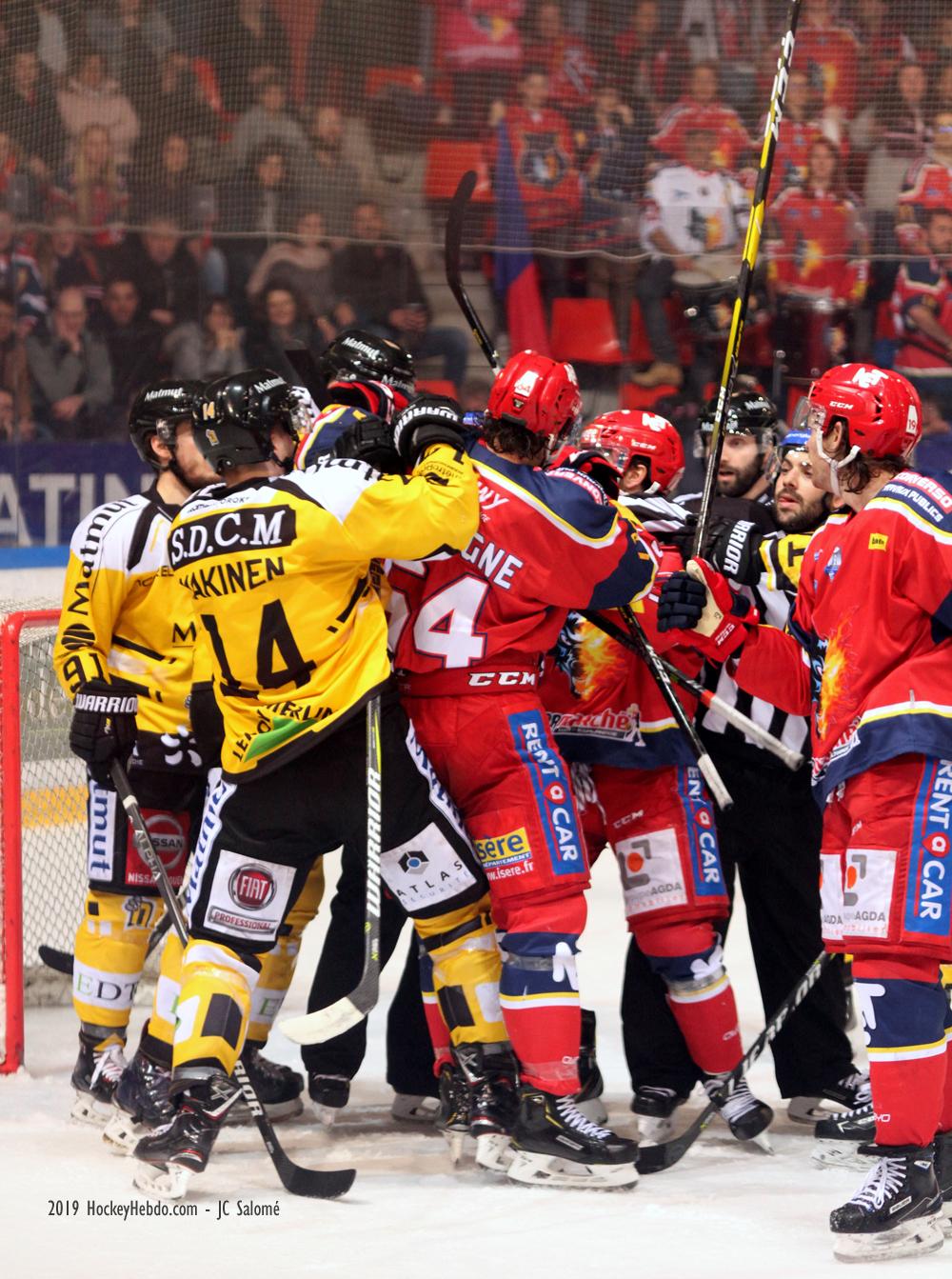 Grenoble  1 - 2 Rouen