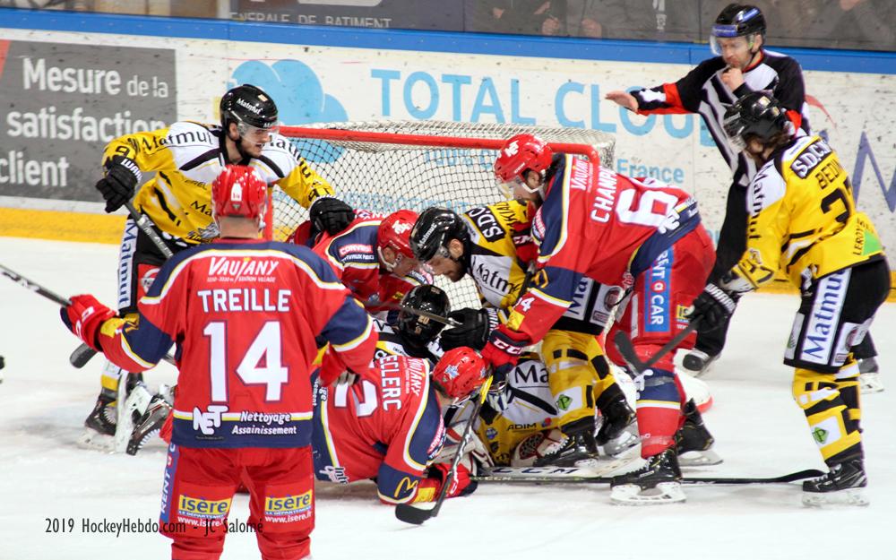 Grenoble  1 - 2 Rouen