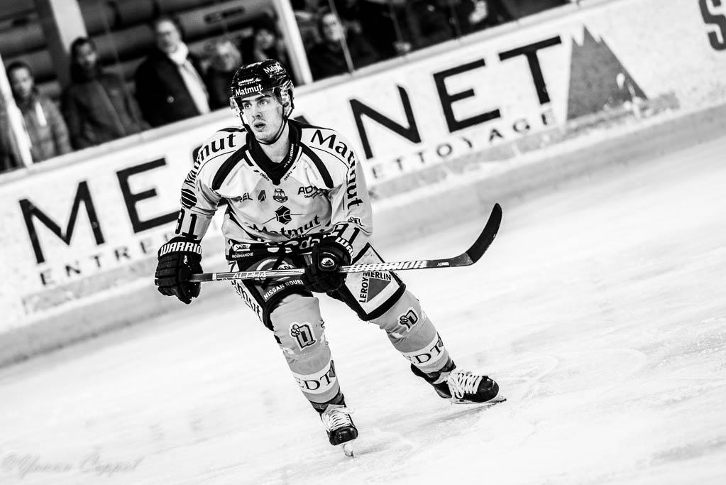 Chamonix  2 - 3 Rouen