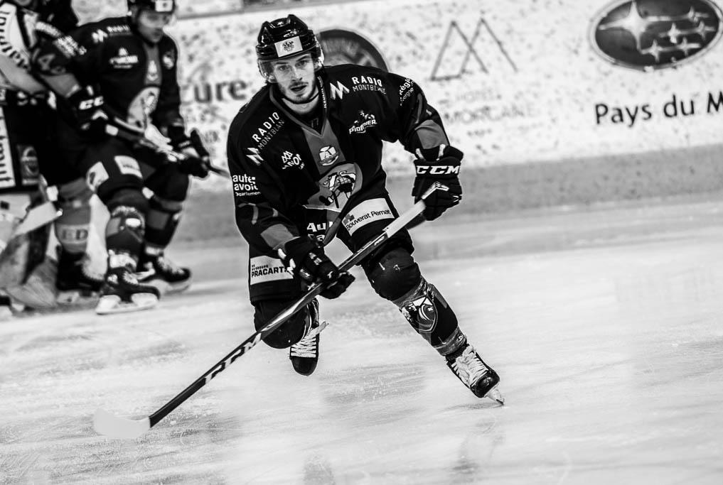Chamonix  2 - 3 Rouen