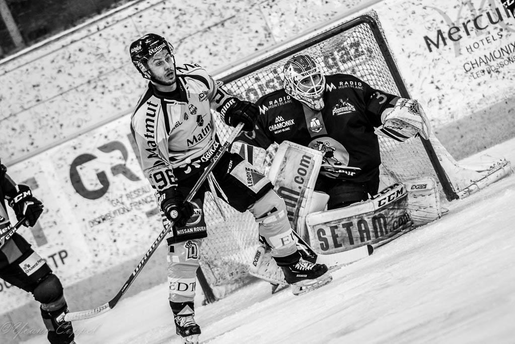 Chamonix  2 - 3 Rouen