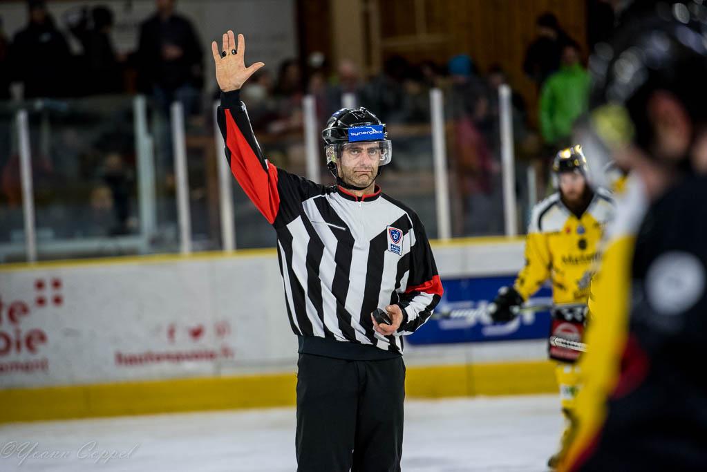 Chamonix  2 - 3 Rouen