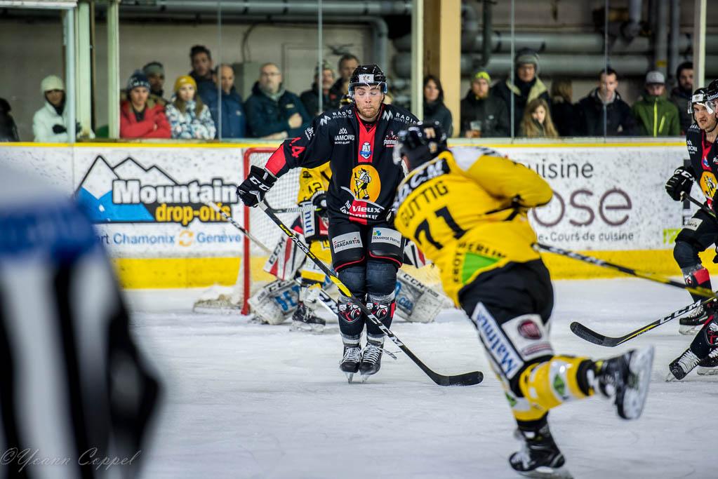 Chamonix  2 - 3 Rouen