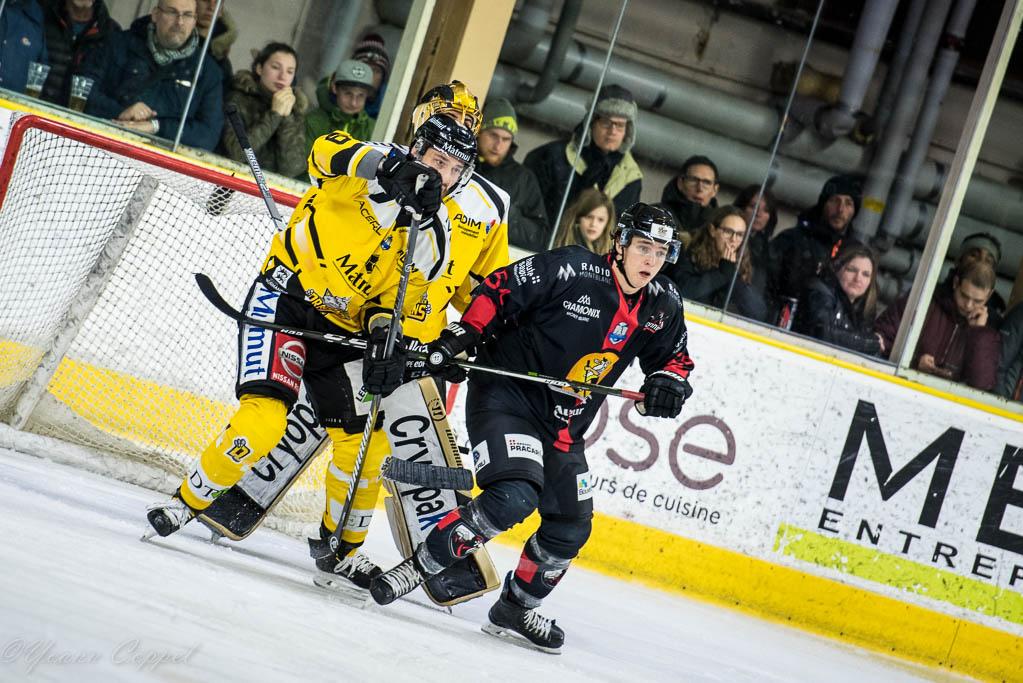 Chamonix  2 - 3 Rouen