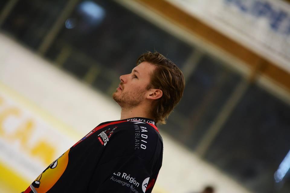 Chamonix  2 - 3 Rouen