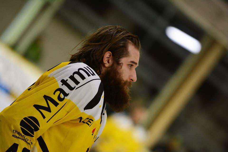 Chamonix  2 - 3 Rouen