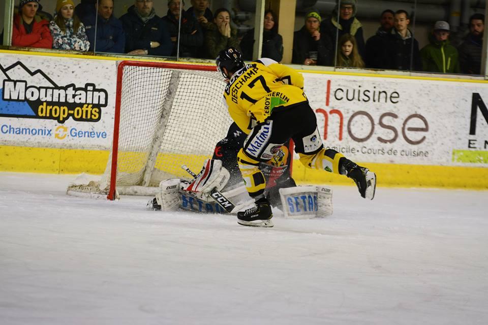 Chamonix  2 - 3 Rouen