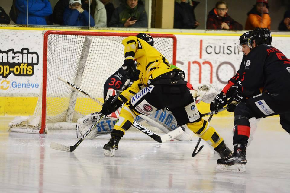 Chamonix  0 - 4 Rouen