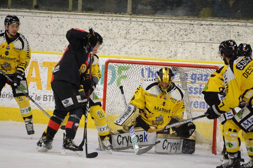 Chamonix  0 - 4 Rouen