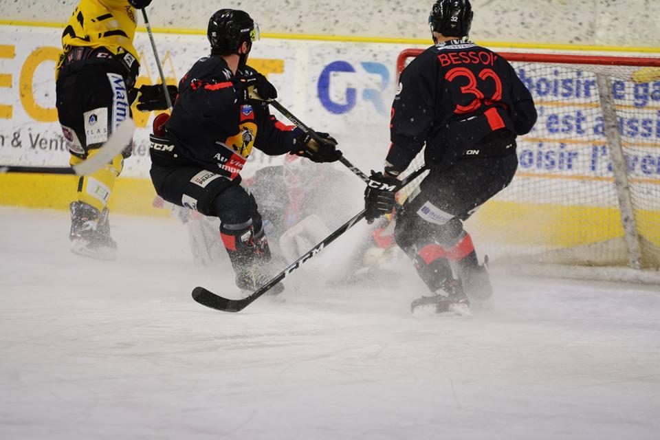 Chamonix  0 - 4 Rouen