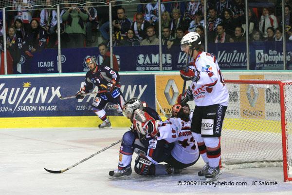 Grenoble  3 - 1 Briançon 