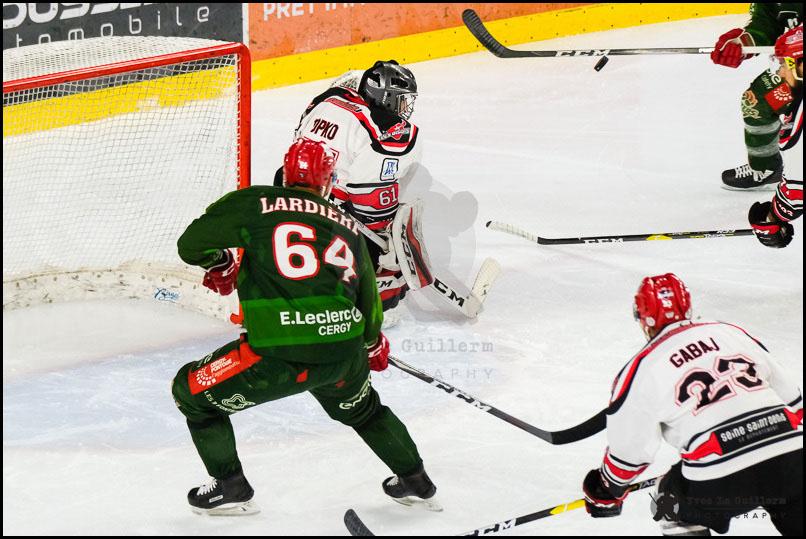 Cergy-Pontoise 0 - 4 Neuilly/Marne