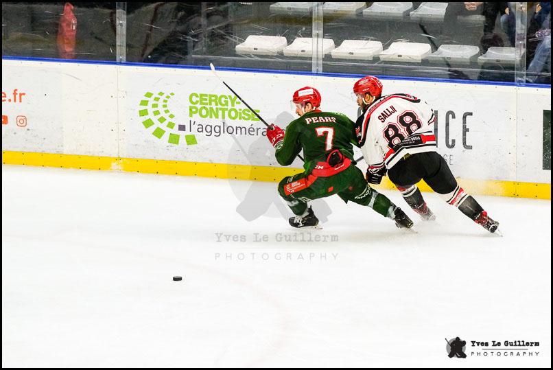 Cergy-Pontoise 0 - 4 Neuilly/Marne