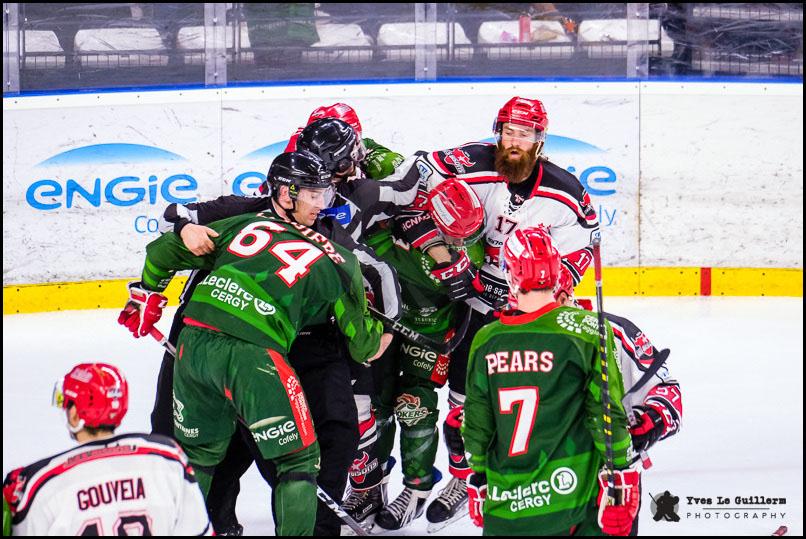 Cergy-Pontoise 0 - 4 Neuilly/Marne