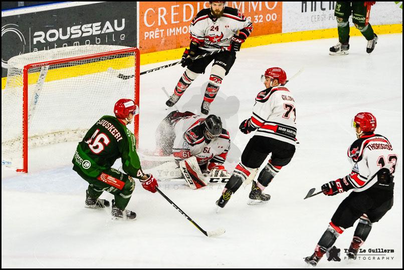 Cergy-Pontoise 0 - 4 Neuilly/Marne