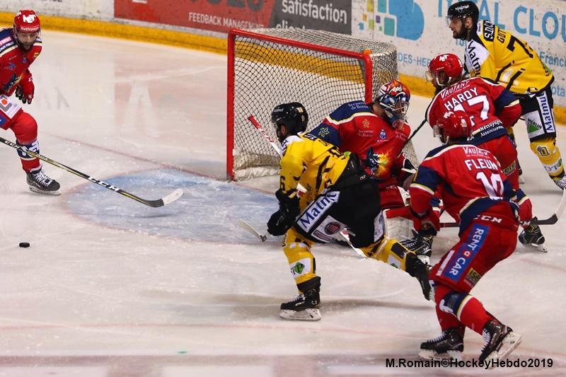 Grenoble  4 - 1 Rouen