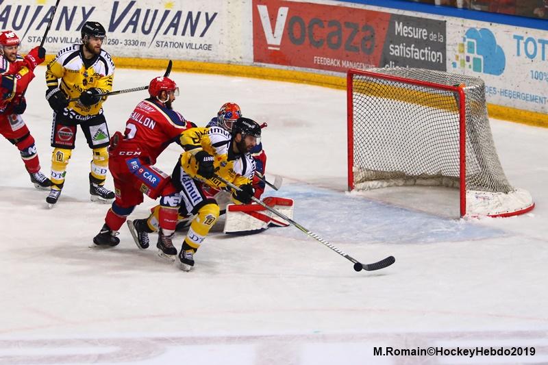Grenoble  4 - 1 Rouen