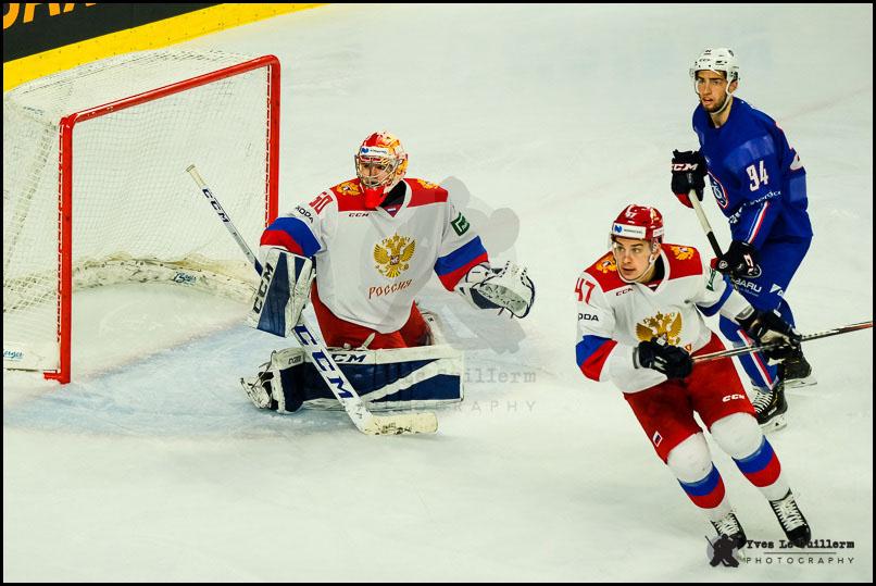 France 0 - 2 Russia