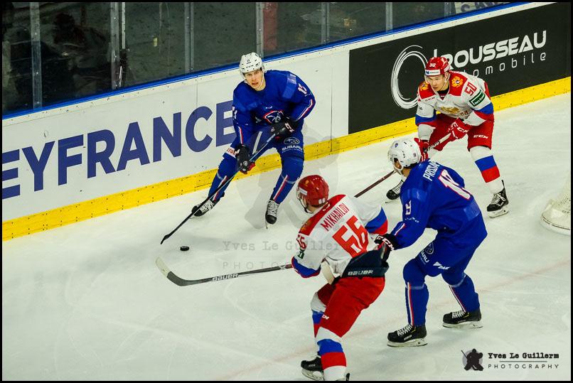 France 0 - 2 Russia