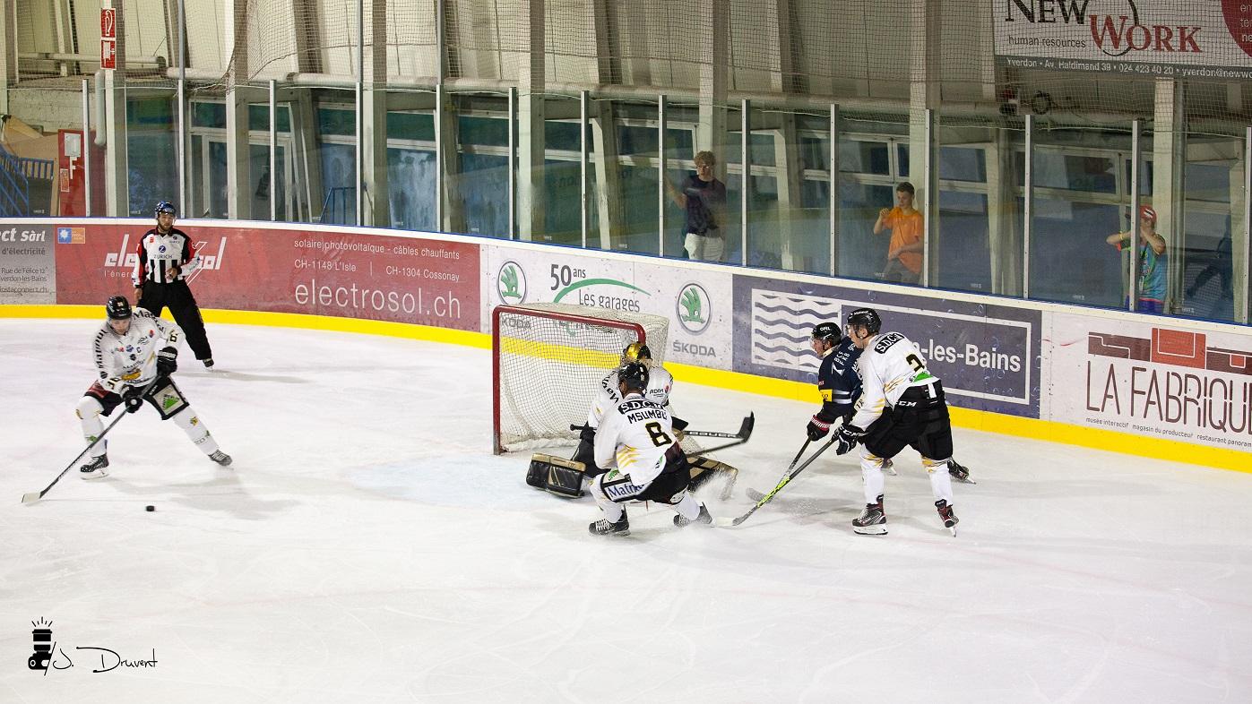 Fribourg 2 - 3 Rouen