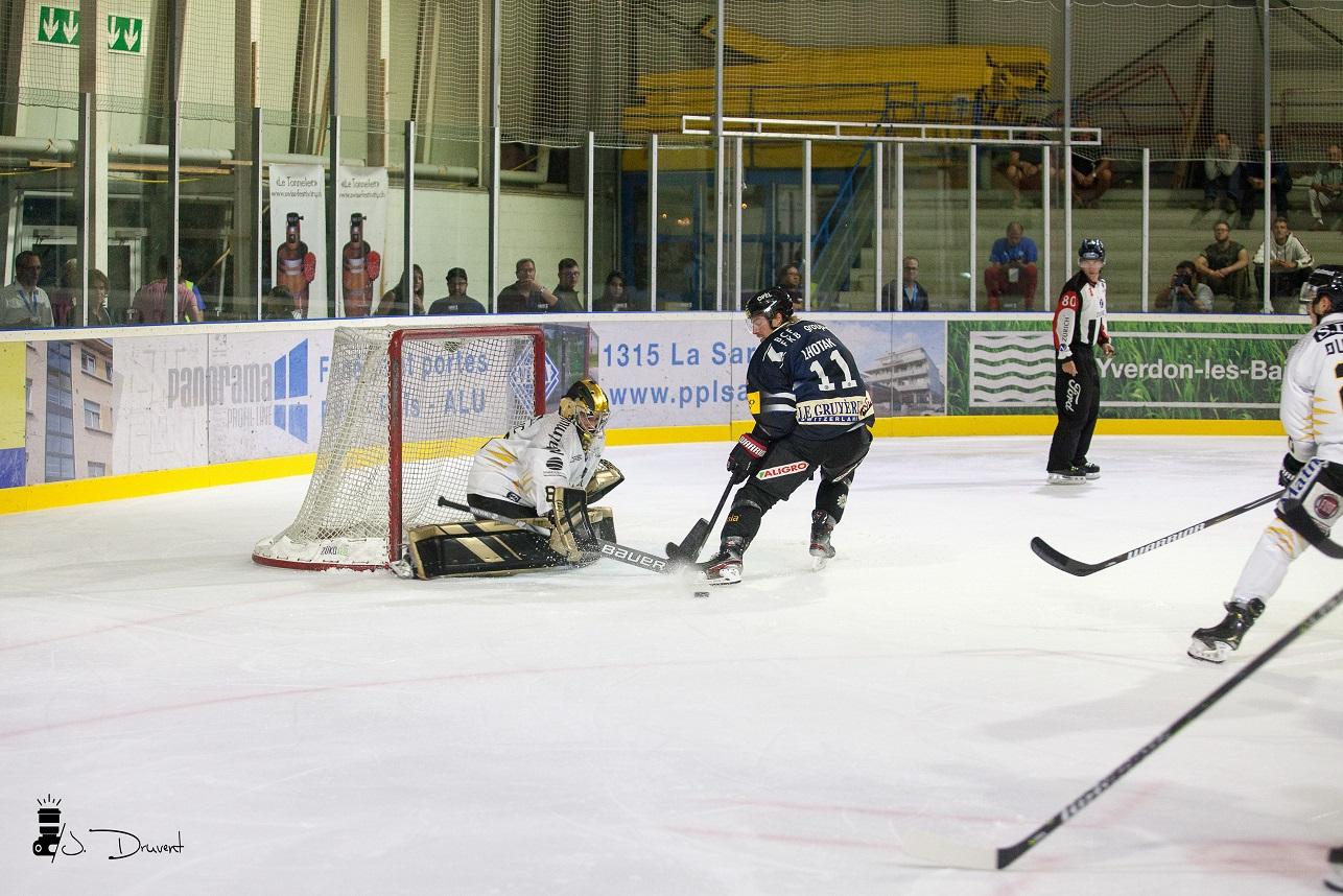 Fribourg 2 - 3 Rouen