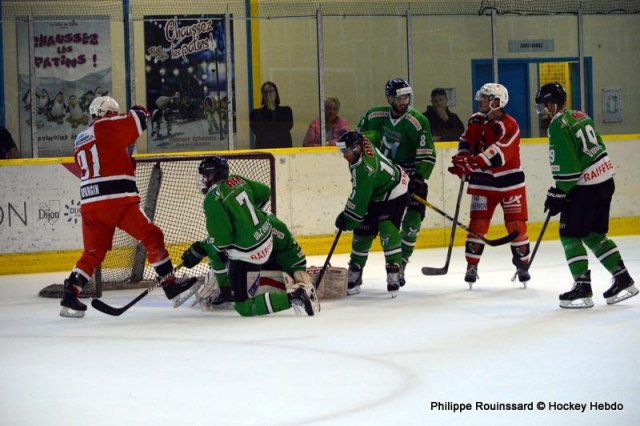 Photo hockey reportage L'eau thermale meilleure que le vin de Bourgogne
