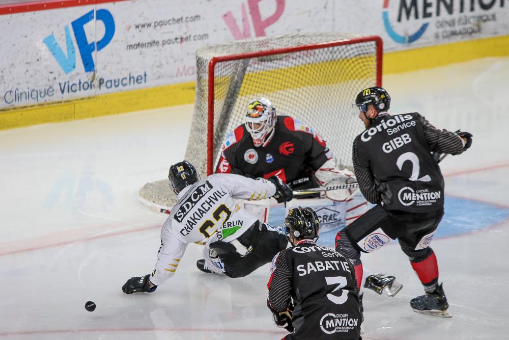 Amiens  2 - 3 Rouen