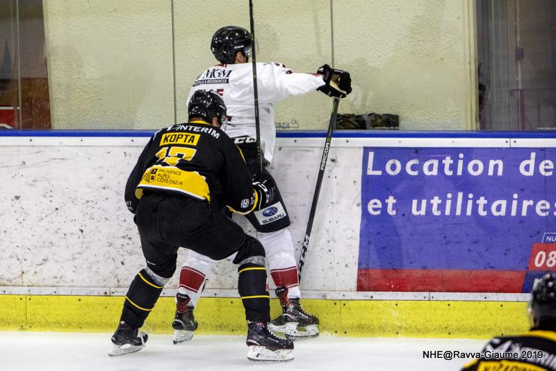 Nice 2 - 3 Chamonix 