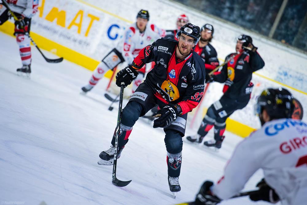 Chamonix  4 - 3 Amiens 