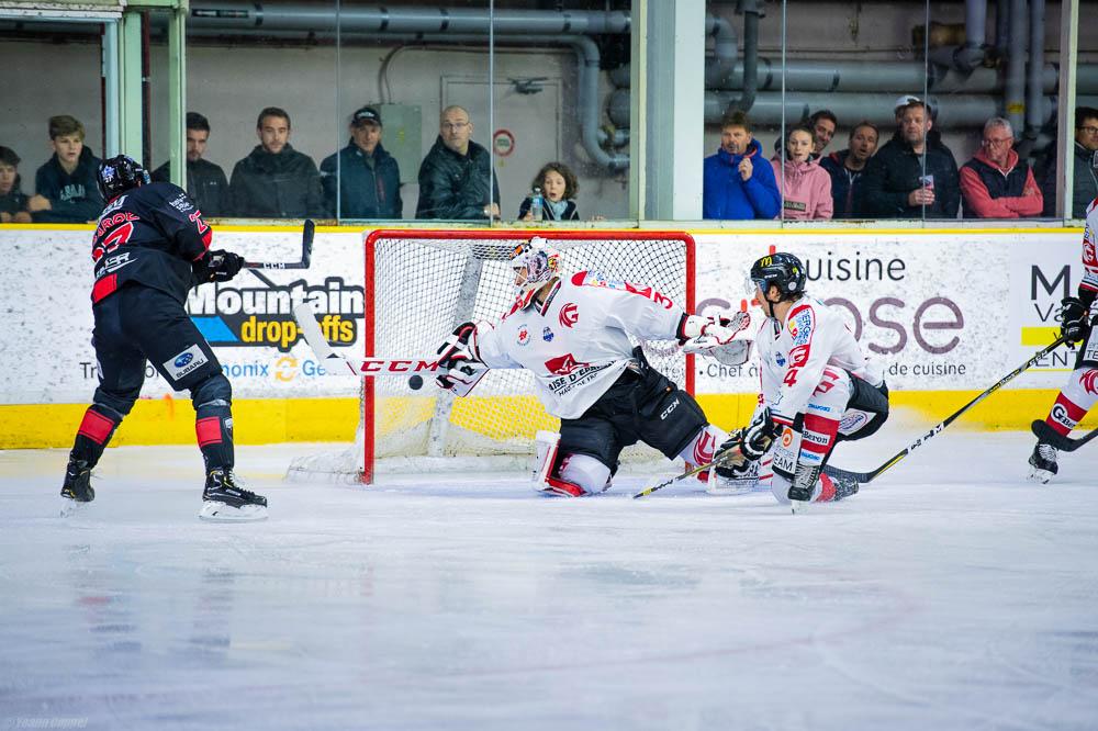 Chamonix  4 - 3 Amiens 