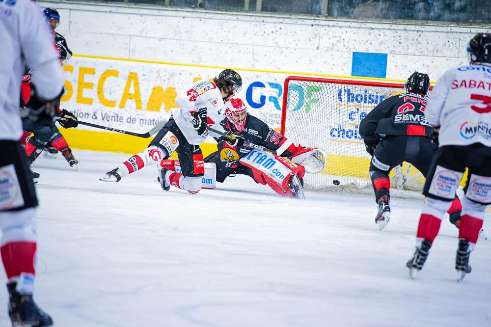 Chamonix  4 - 3 Amiens 