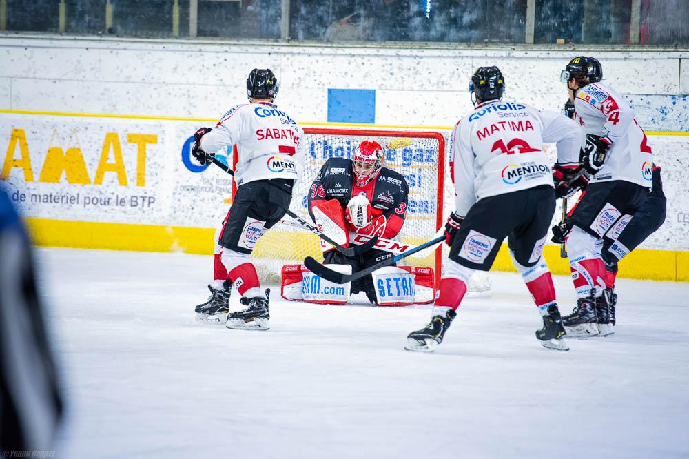 Chamonix  4 - 3 Amiens 