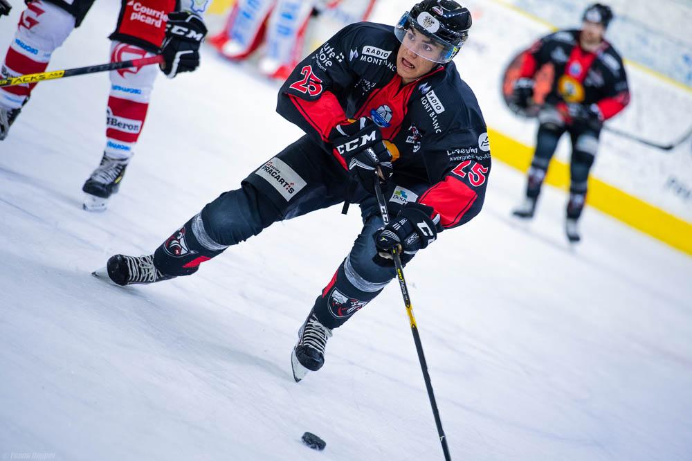 Chamonix  4 - 3 Amiens 