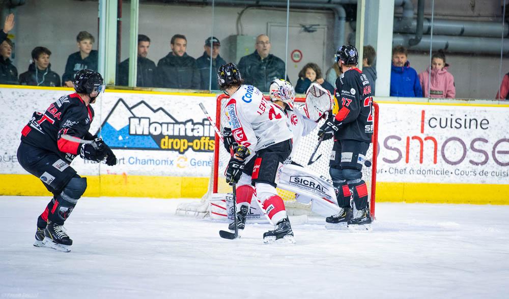 Chamonix  4 - 3 Amiens 