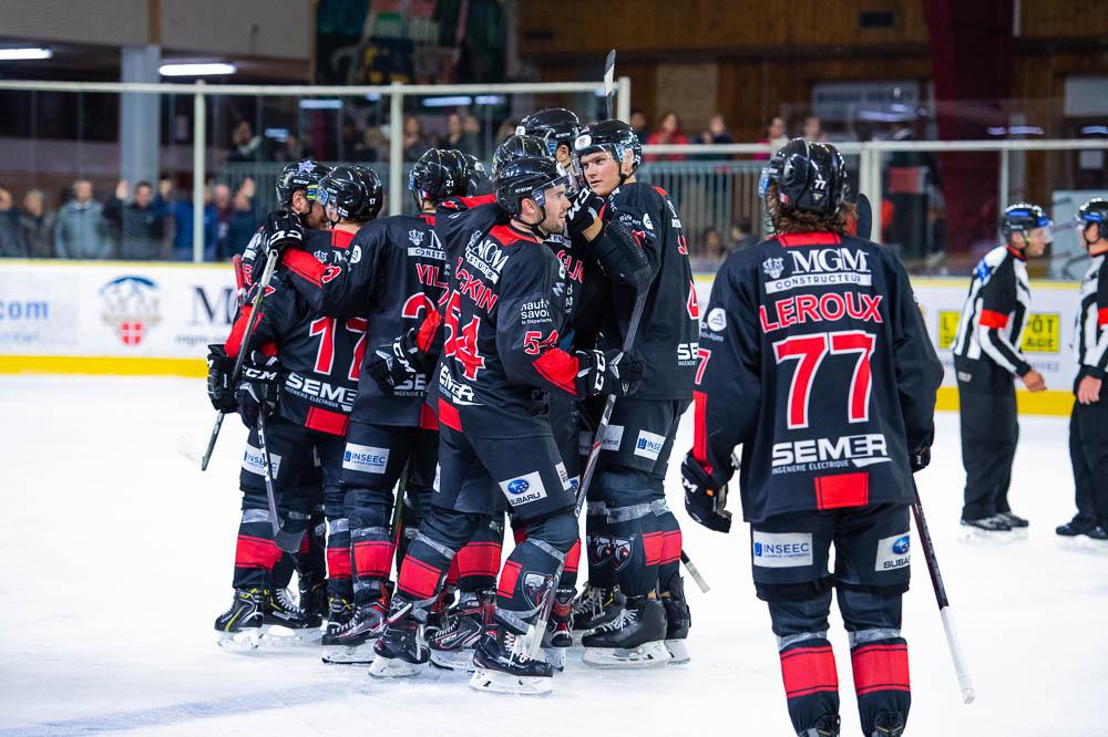 Chamonix  4 - 3 Amiens 